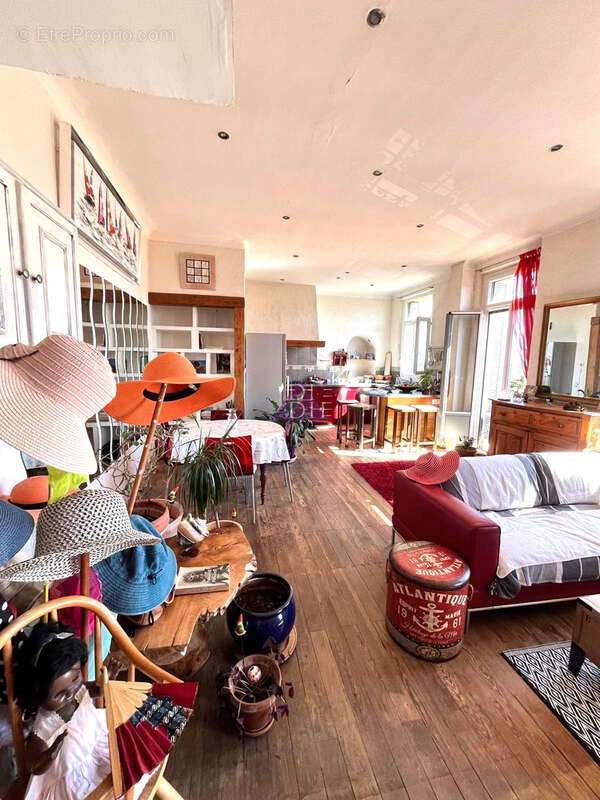 Appartement à HYERES