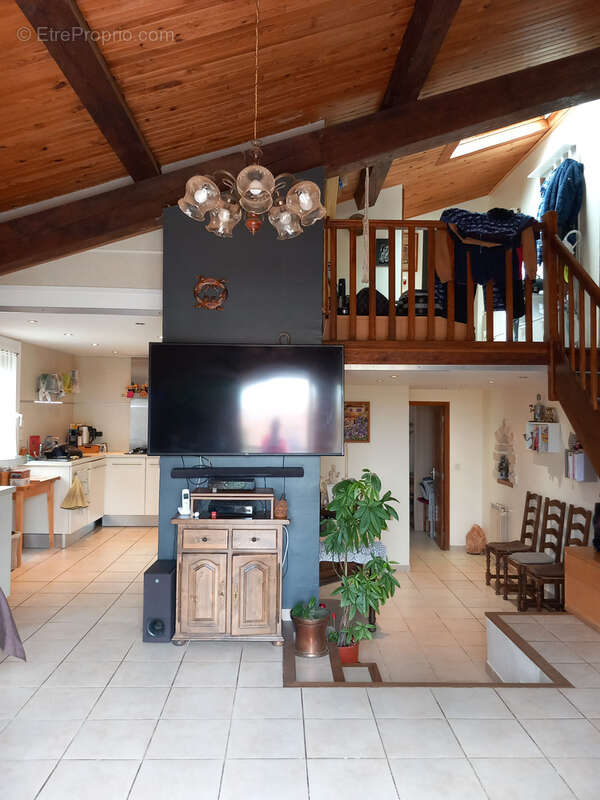 Carnoules Maison 6 pièces 110 m2 sur 2000m2 avec piscine - photo 3