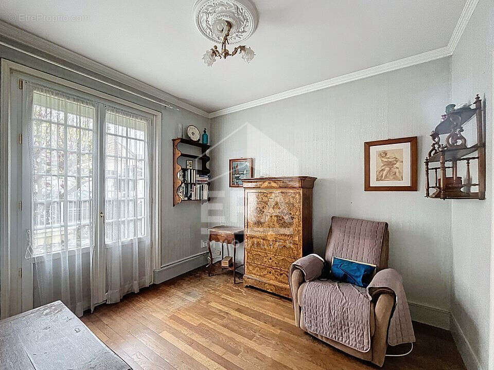 Maison à ARPAJON