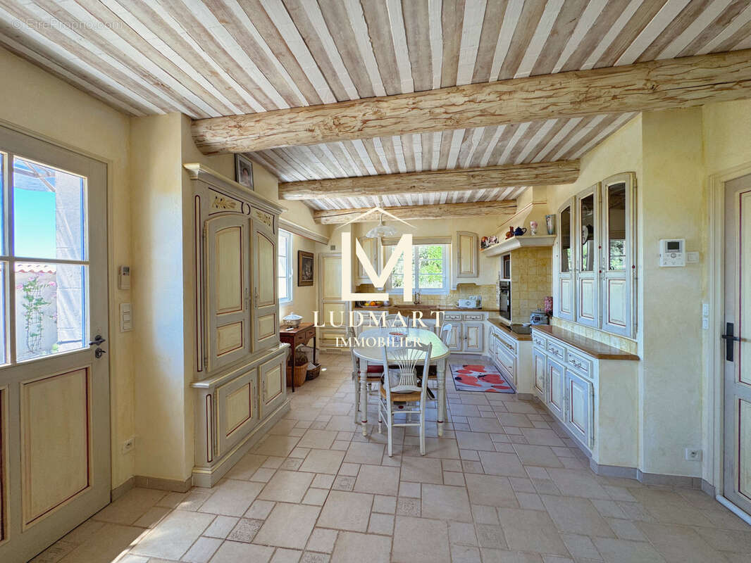 Maison à LORGUES