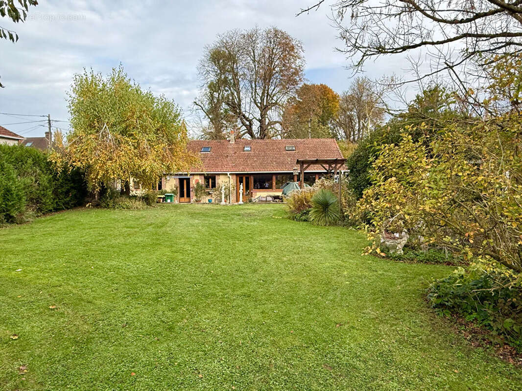 Maison à CHAUMONT-EN-VEXIN
