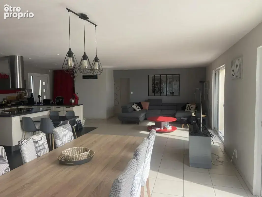 maison contemporaine alliant élégance et espace de vie - photo 7