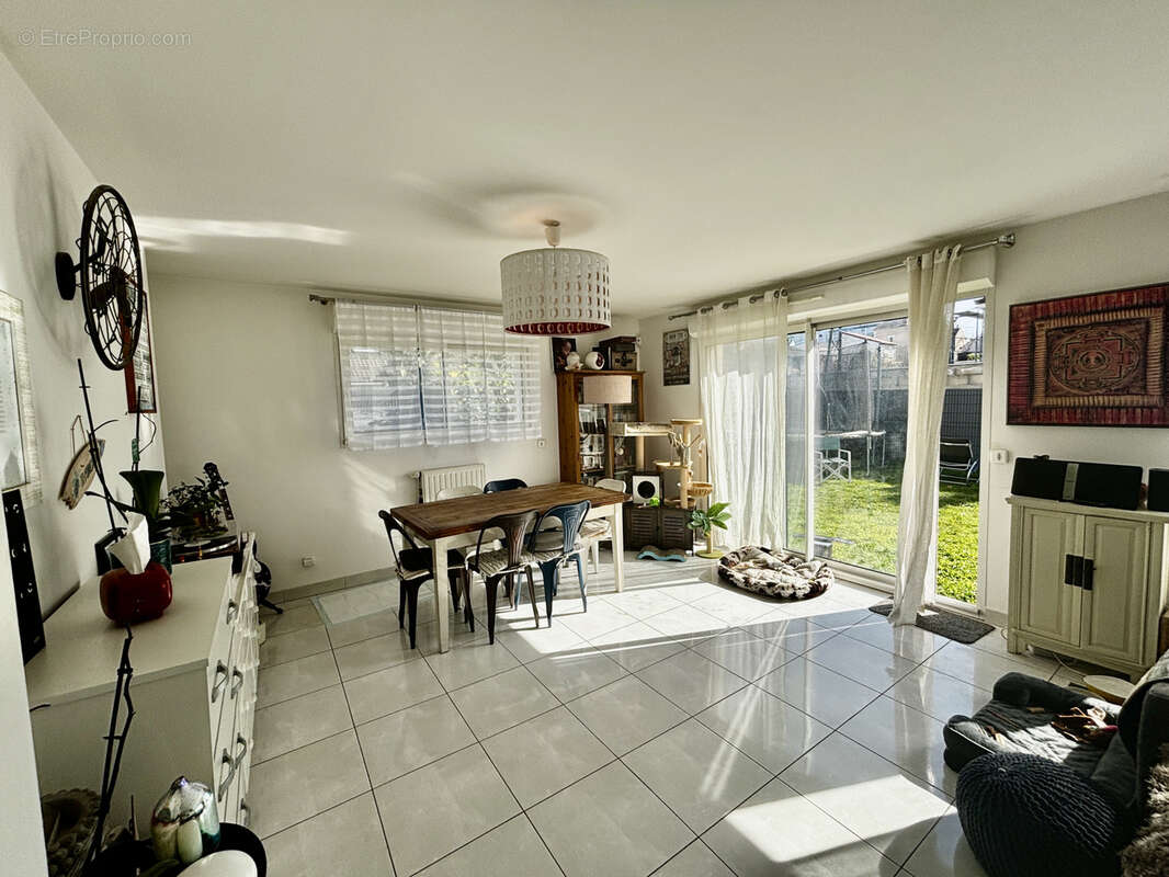 Maison à SARTROUVILLE