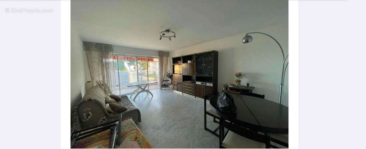 Appartement à SAINT-LAURENT-DU-VAR