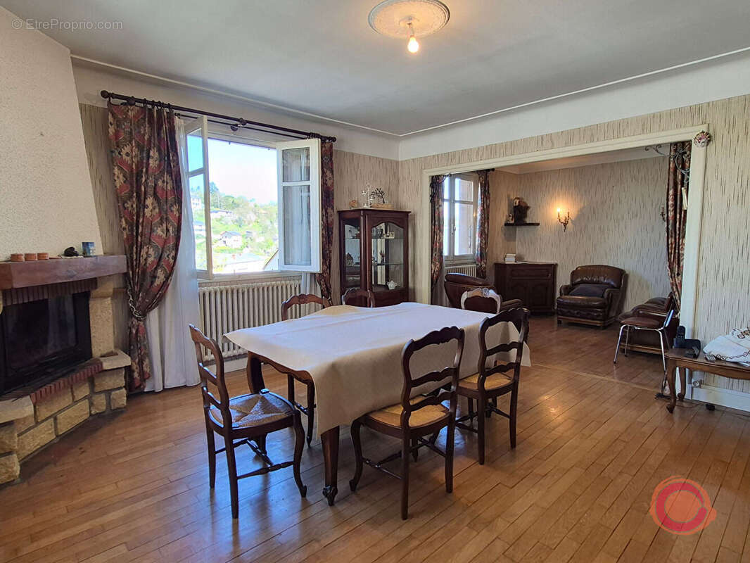 Maison à LE MONASTERE