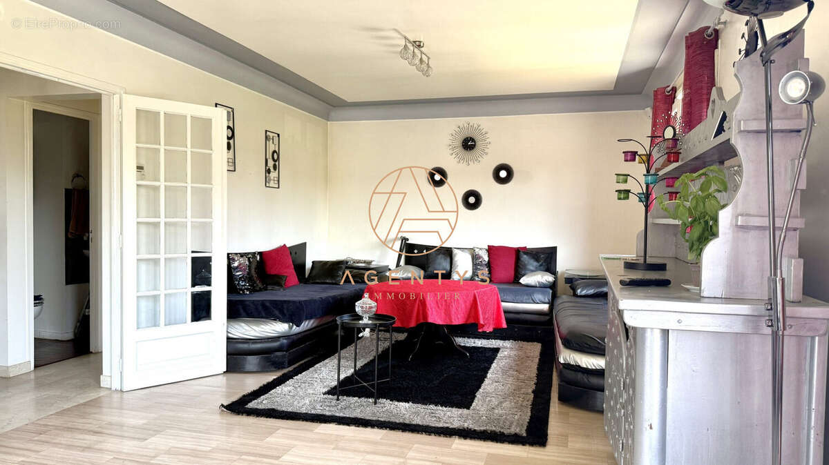 Maison à LE PLESSIS-TREVISE