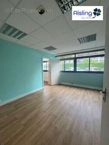 Commerce 200 m² à Joue-Les-Tours  - photo 6