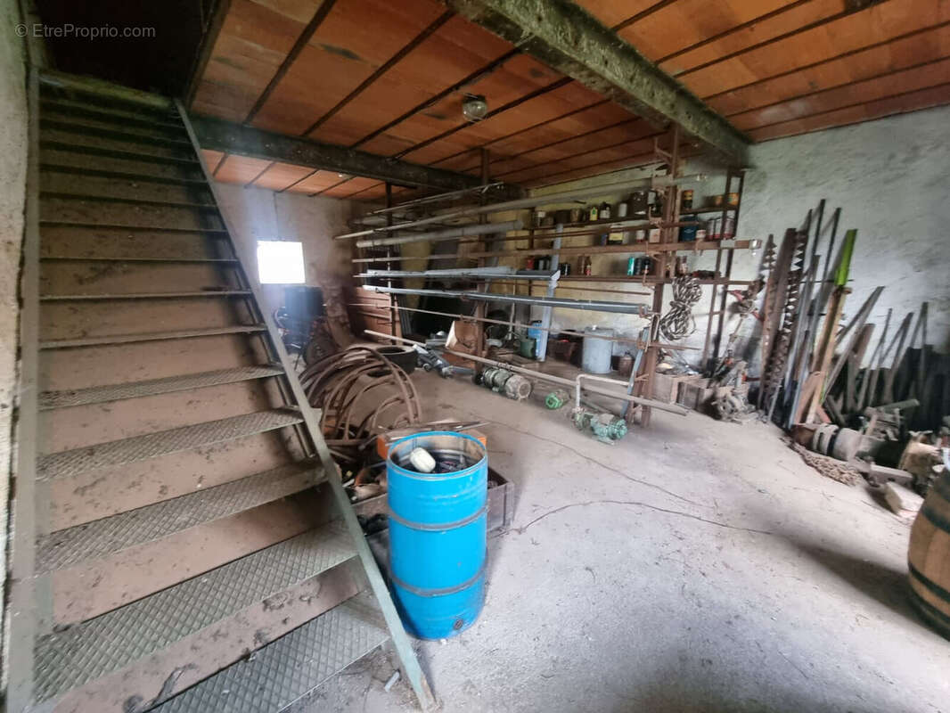 Photo 4 - Parking à UXEAU