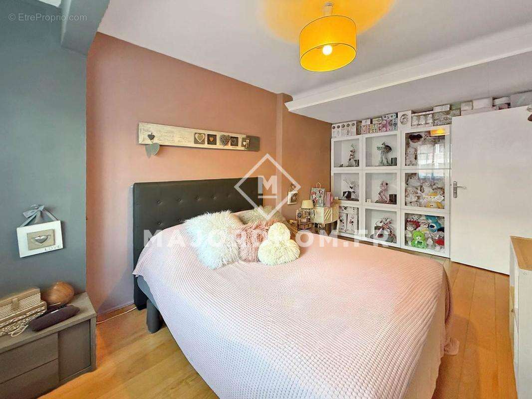 Appartement à MARSEILLE-2E