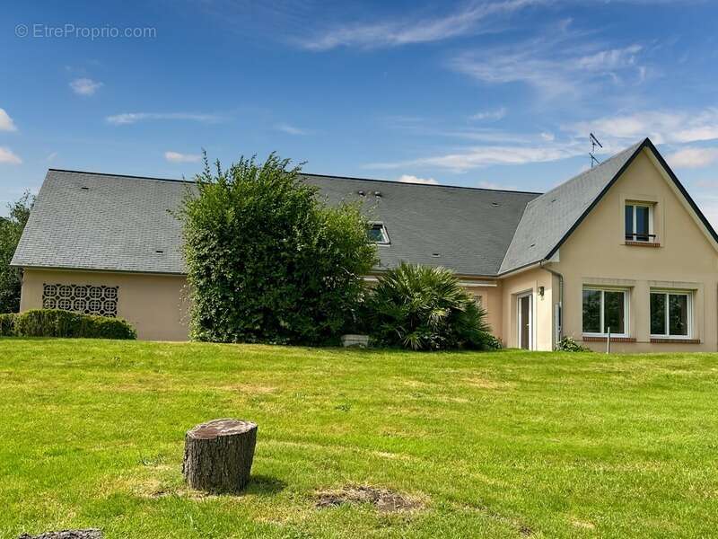 Maison à EQUEMAUVILLE