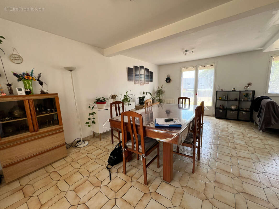 Maison à DERVAL