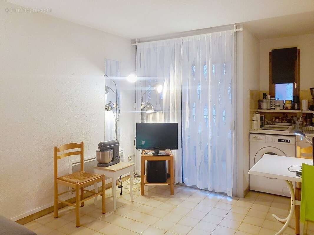 Appartement à LAMALOU-LES-BAINS