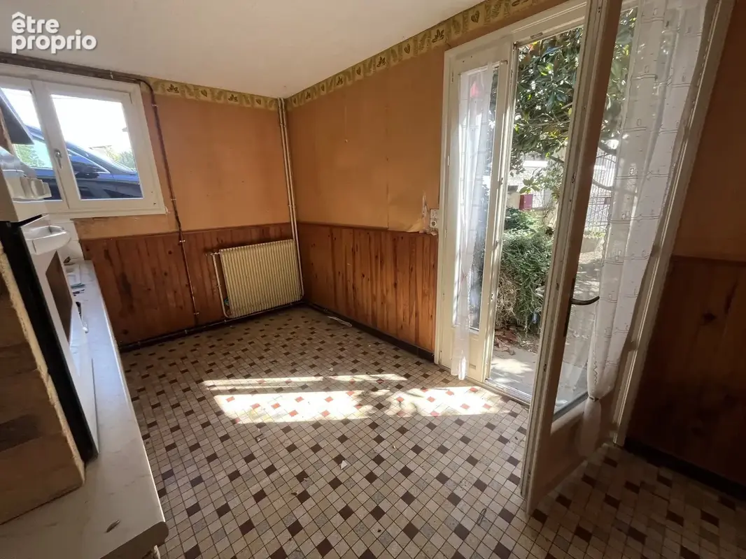 ref 112195 Secteur SAINT VARENT maison ancienne de 80 m2  à rénover type 4 sur terrain 1581m2 - photo 3