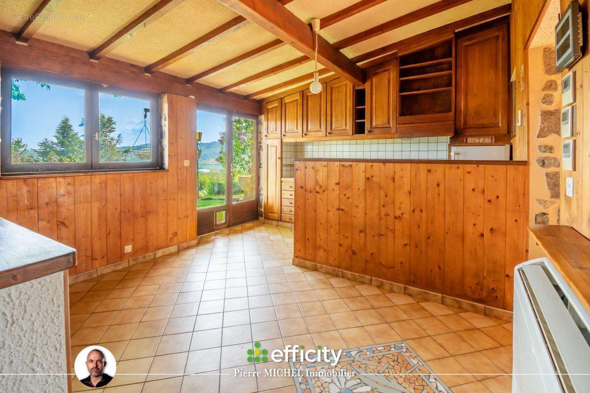 Maison 136 m² à Bessenay  - photo 8