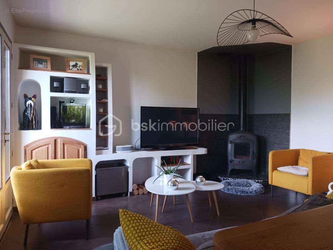 Maison à MONTLOUIS-SUR-LOIRE