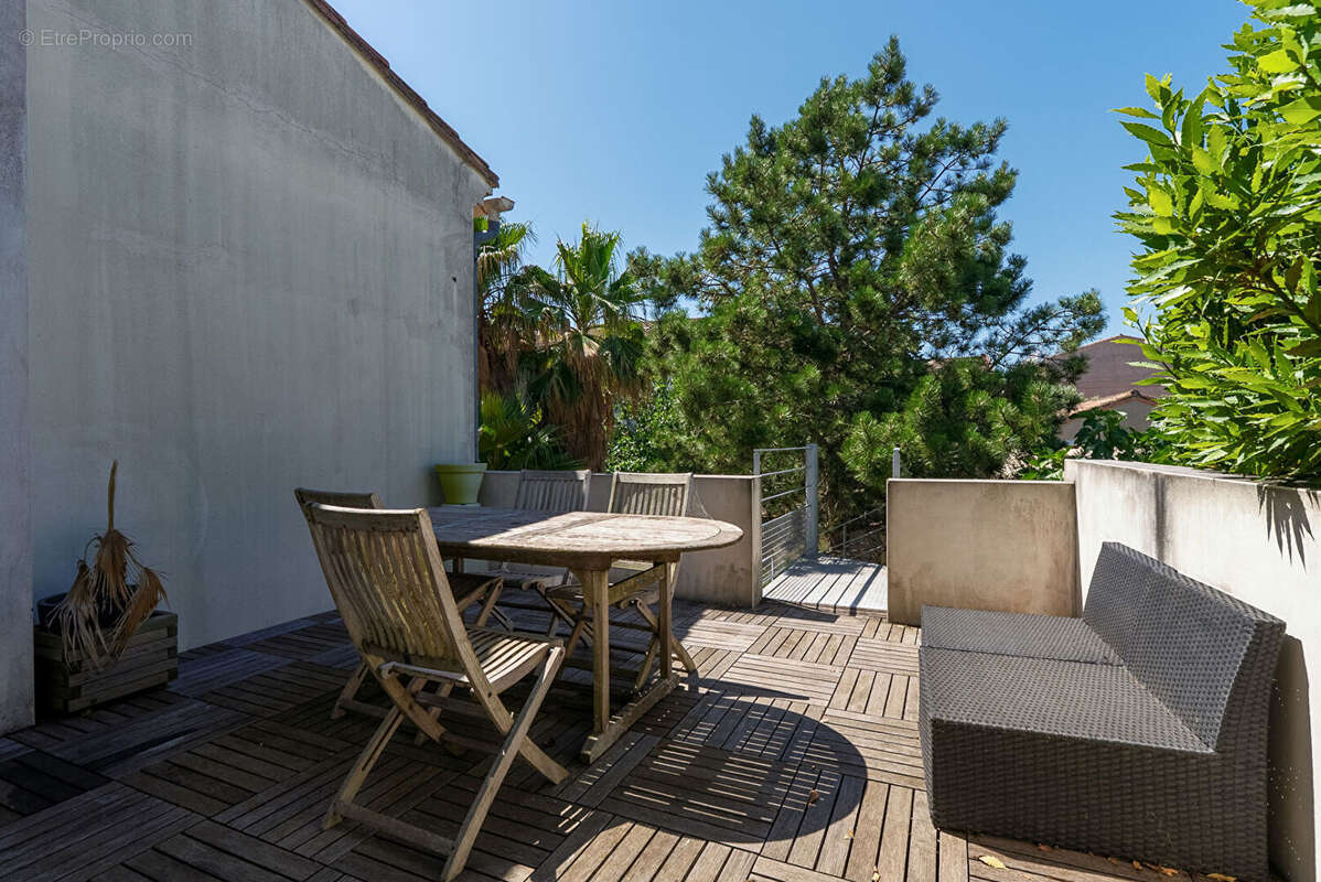 CARCASSONNE - PASTEUR Villa T9 272m² (207m² hab.) avec guest house, piscine, jardin, garage, et pool house - photo 9
