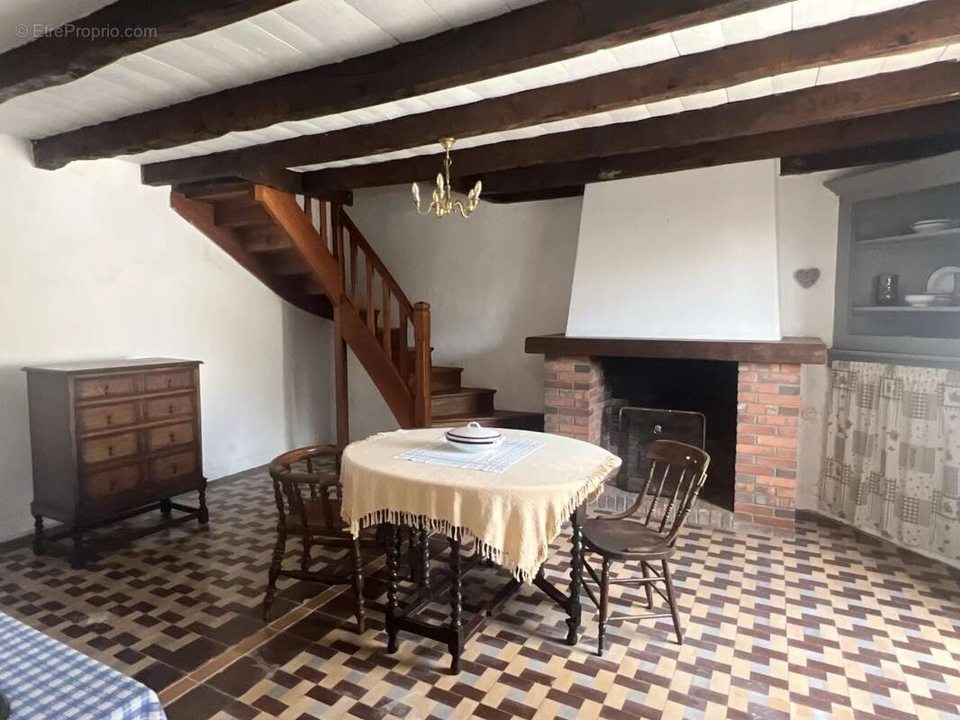 Grande maison avec maison d'amis et maison indépendante à rénover - photo 14