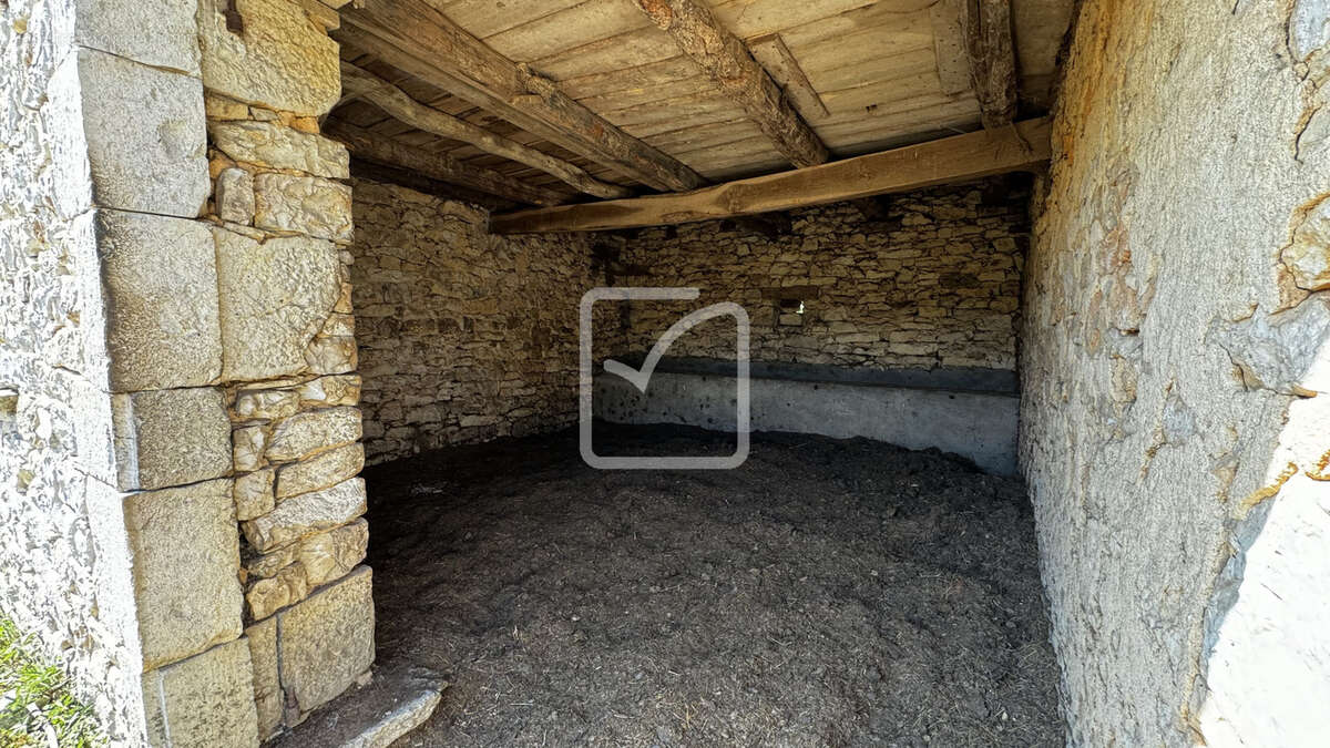 Terrain à SAINT-CHAMARAND