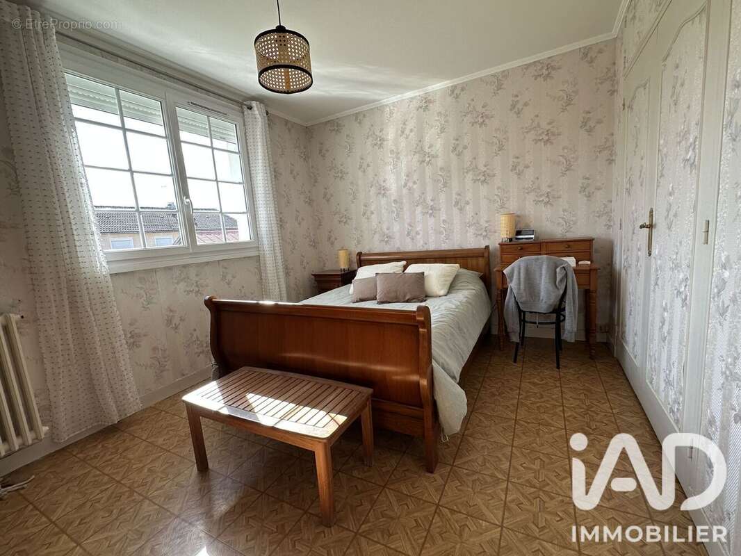 Maison 128 m² à Saint-Florent-Sur-Cher  - photo 6