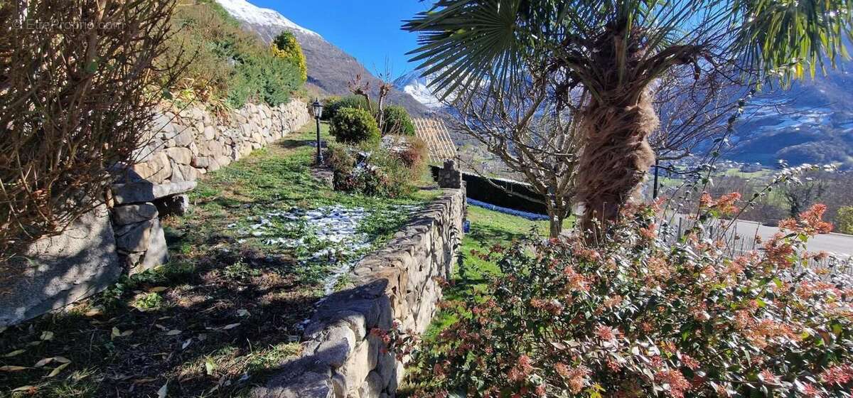 Appartement à SAZOS