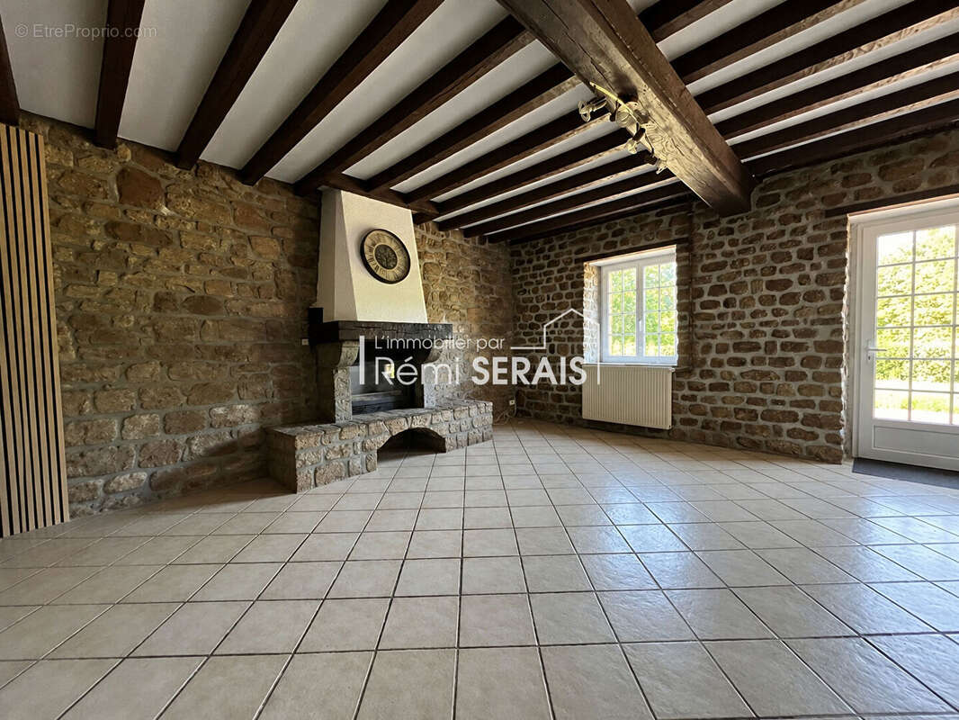 Maison à LONLAY-L'ABBAYE
