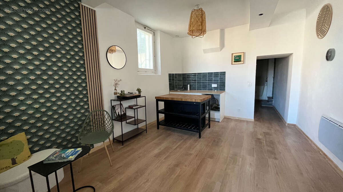 Appartement à NANS-LES-PINS