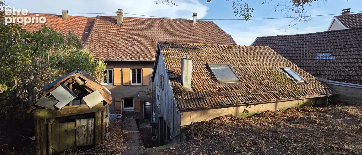 Saales, ancienne maison à rénover, avec dépendance et terrain à l'arrière, beaux espaces. - photo 4
