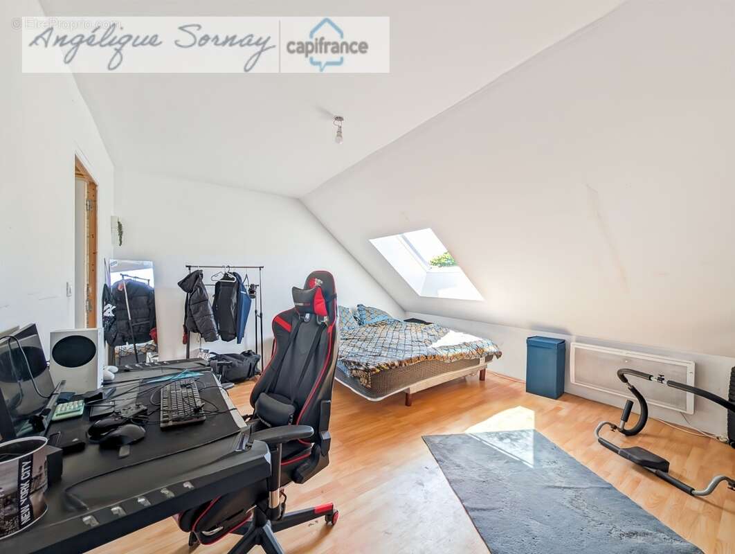 longère avec dépendances sur 3 115 m² – Francheville 39230 - photo 23
