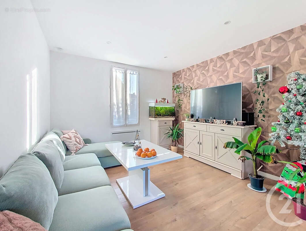Appartement à LIVRY-SUR-SEINE