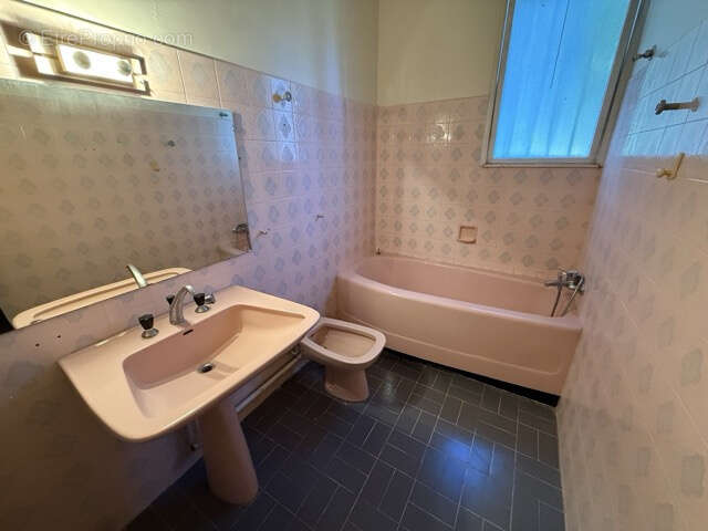Appartement t4 87 m2 env avec balcons a vendre proche centre aix en provence - photo 7