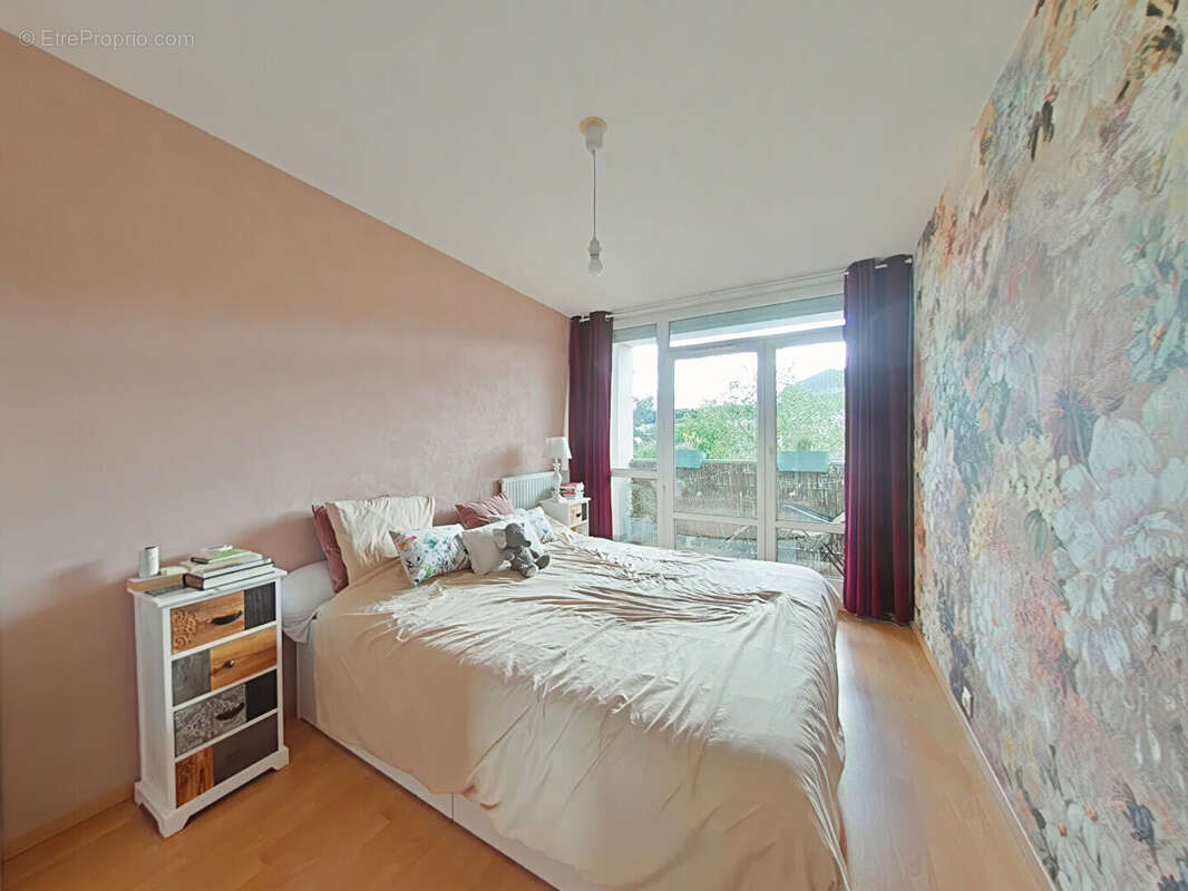 Appartement à FONTENAY-LE-FLEURY