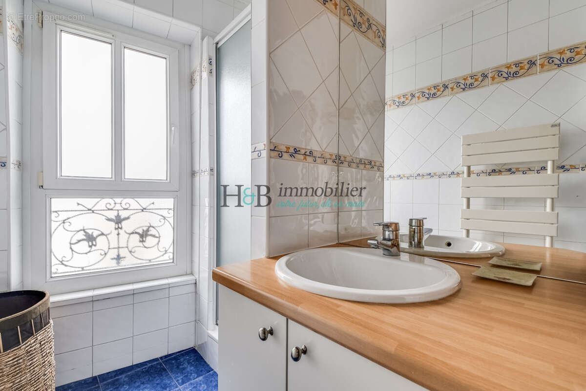 Appartement à PARIS-12E