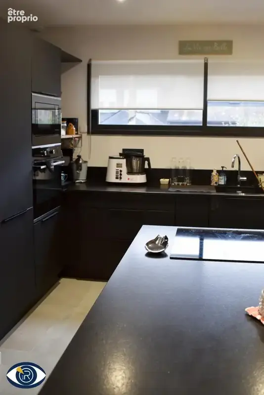 Maison 146 m² à Laval  - photo 4