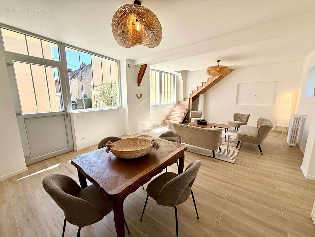 Maison à LOUVECIENNES