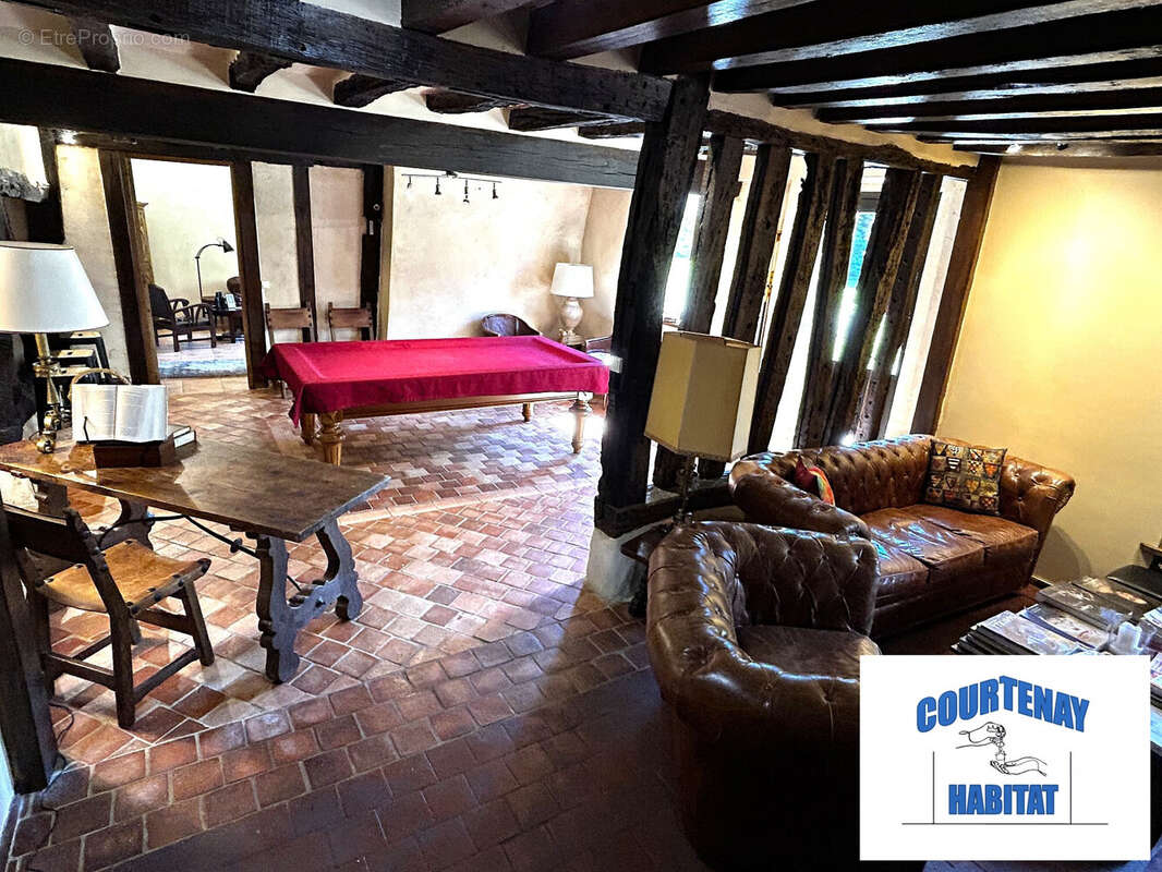 Maison 170 m² à Trigueres  - photo 4