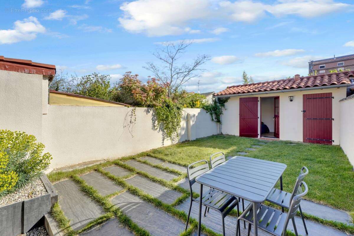 Maison 100 m² à Grenade  - photo 11