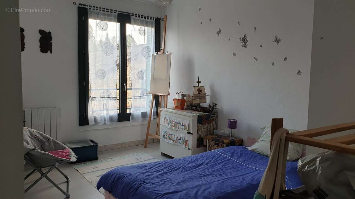 Appartement à SAINT-LEONARD-DE-NOBLAT