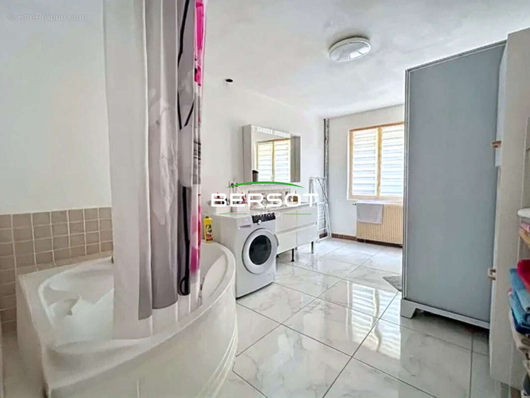 Appartement à LES FINS