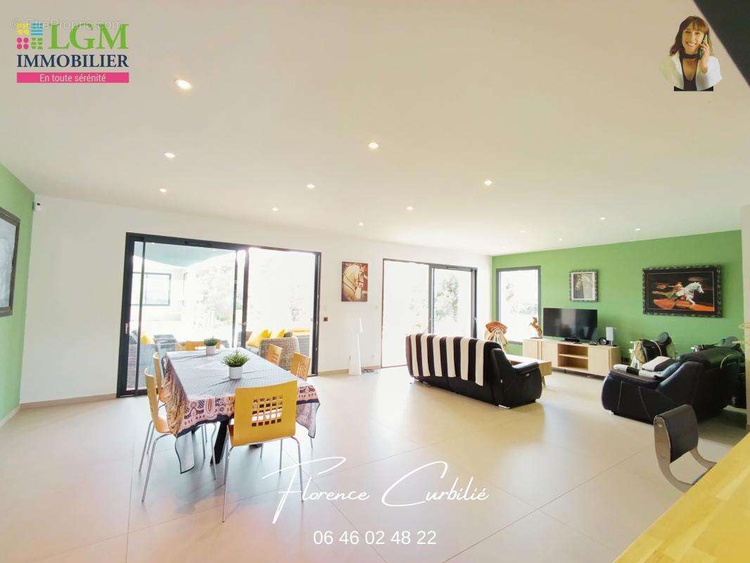 Villa contemporaine 4 chambres avec piscine et garage sur un terrain de 3000m² à l'abri des regards - photo 11