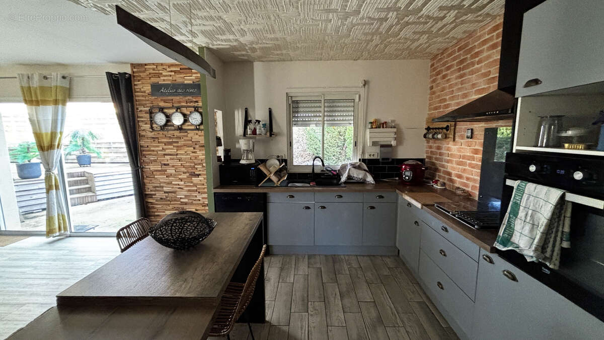 Maison à CHANTELOUP-LES-BOIS