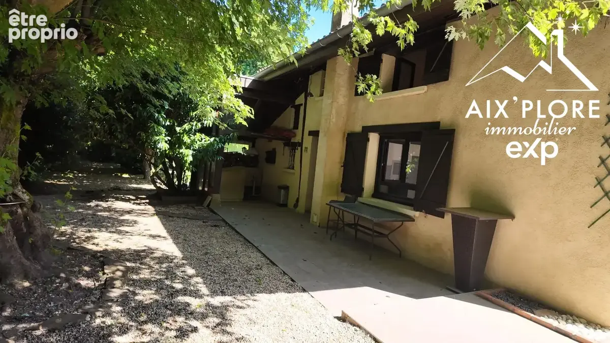 Maison 6 pièces 203 m² à vendre à Attignat (01340) - photo 7