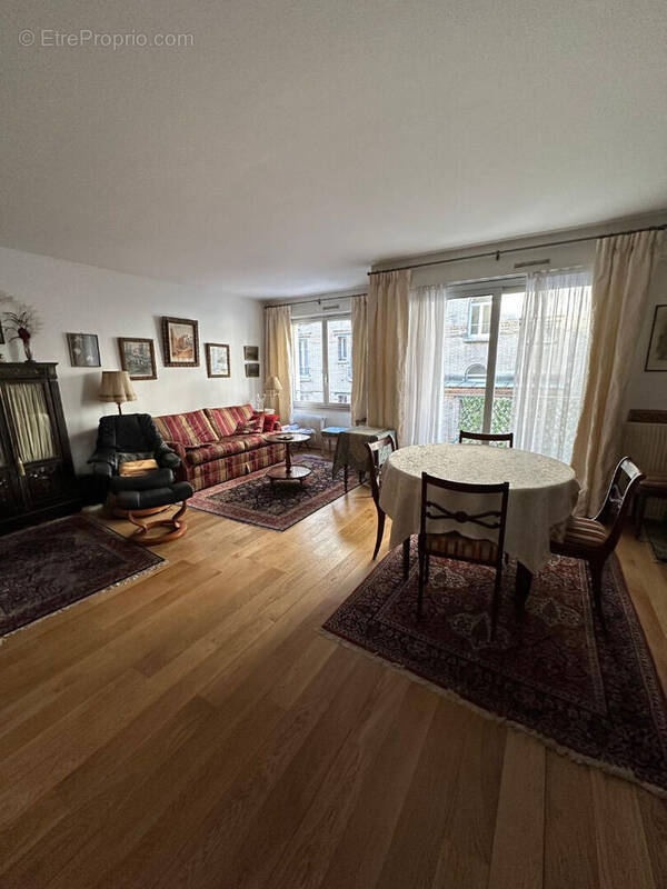 Appartement à PARIS-12E