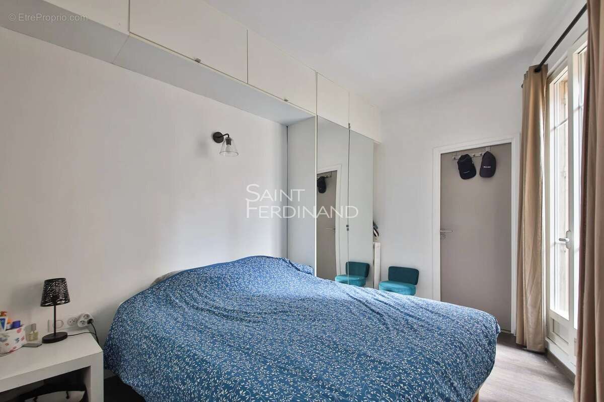 Appartement à PARIS-17E