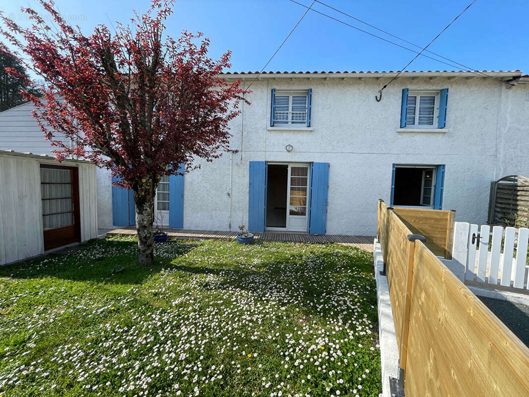 Appartement à BREUILLET