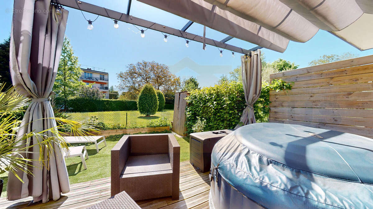 Appartement à BOIS-D'ARCY
