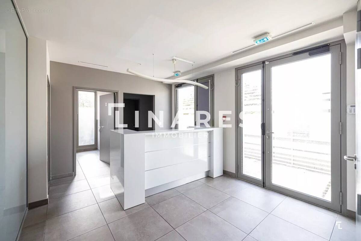 Commerce à SAINT-REMY-DE-PROVENCE