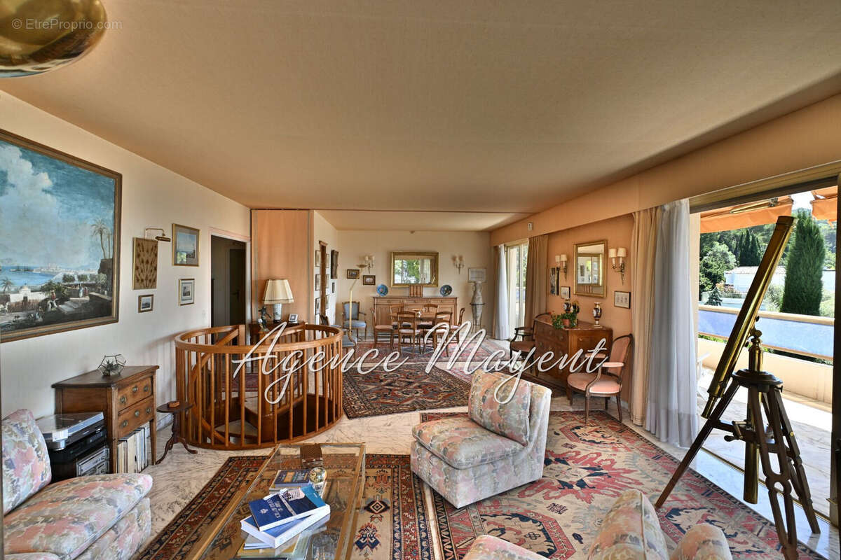 Appartement à LE CANNET
