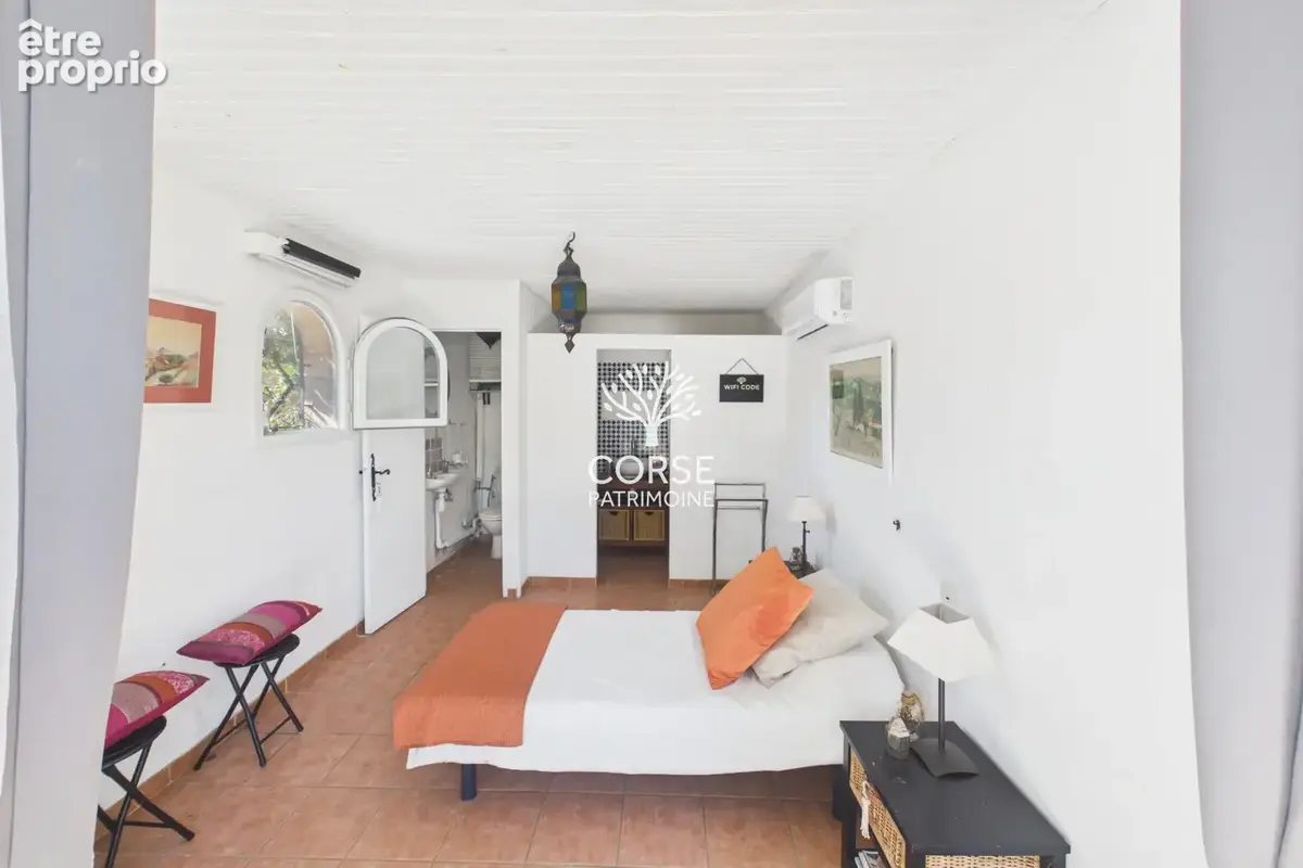 Maison à rénover avec piscine au calme - photo 10