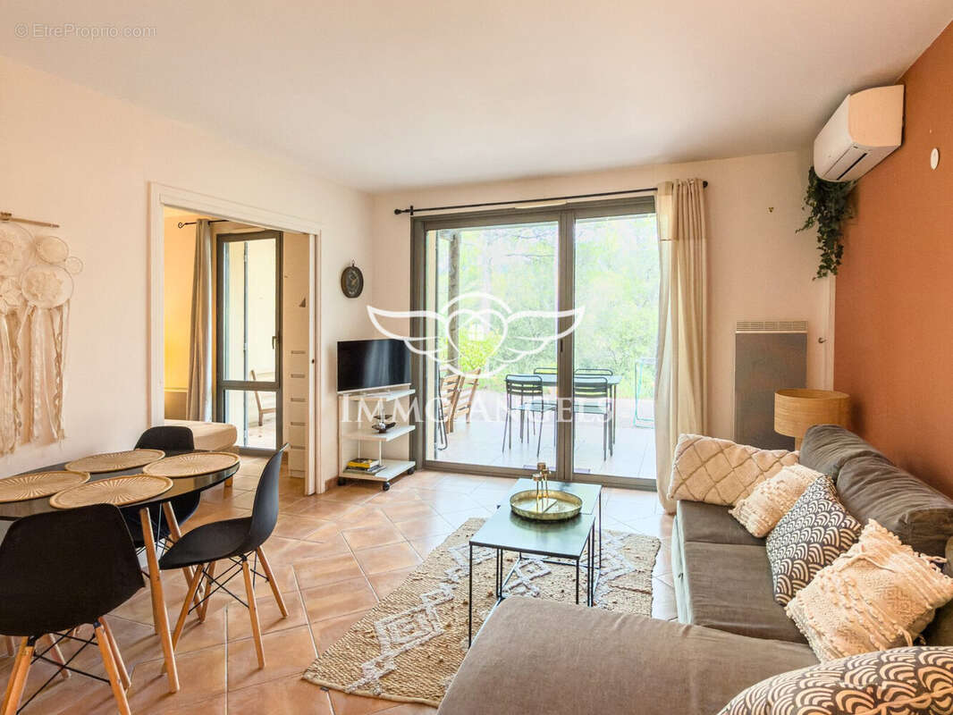 Appartement à SAUMANE-DE-VAUCLUSE