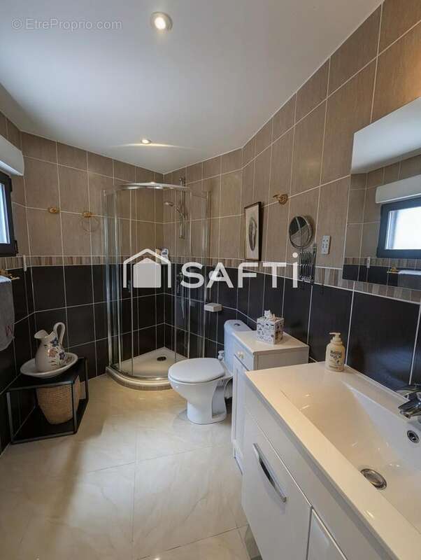 Appartement 98 m² à Saint-Raphael  - photo 8